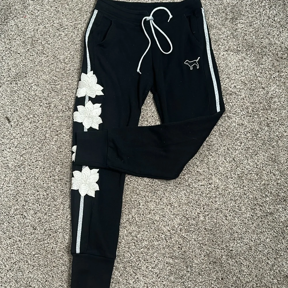 Pink victory secret black emboridry fleece lining jogger size SP black … - Picture 4 of 8